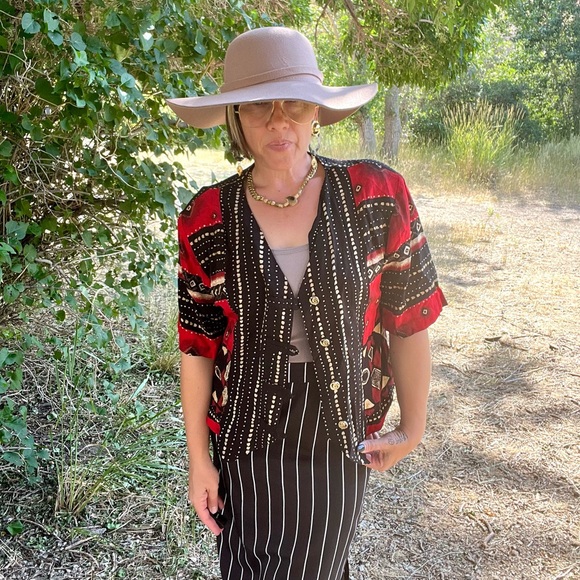 Vintage Rayon Cropped Gold Tone Button Blouse With Shoulder Pads - Picture 2 of 8